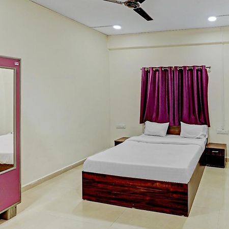 Amba Executive An Apartment Hotel Mundhwa Bagian luar foto