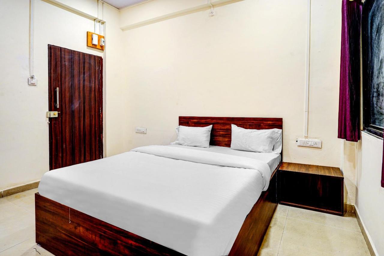 Amba Executive An Apartment Hotel Mundhwa Bagian luar foto
