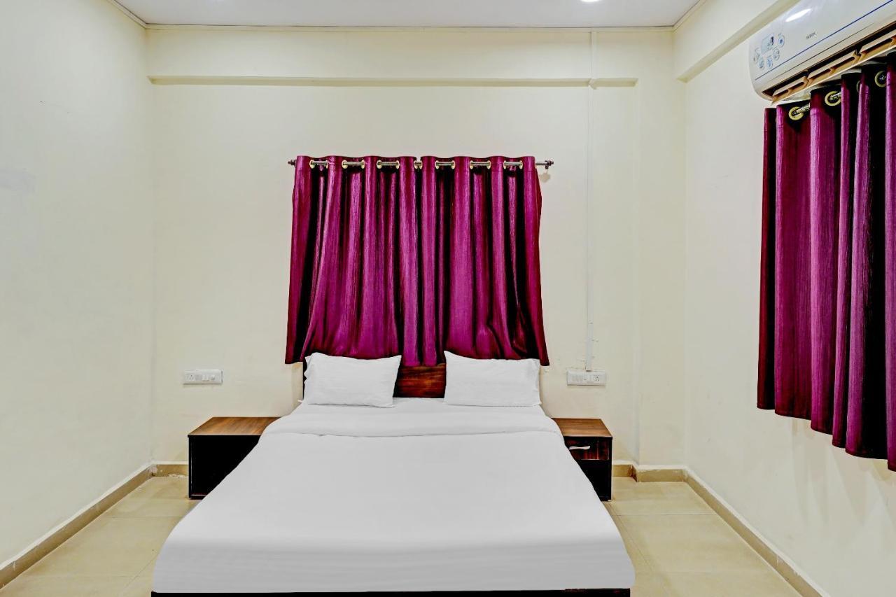 Amba Executive An Apartment Hotel Mundhwa Bagian luar foto