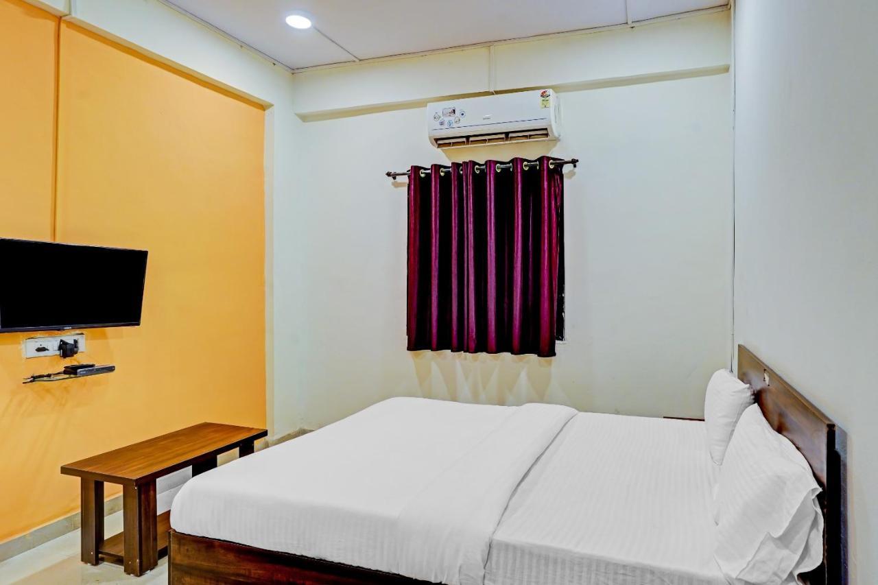 Amba Executive An Apartment Hotel Mundhwa Bagian luar foto