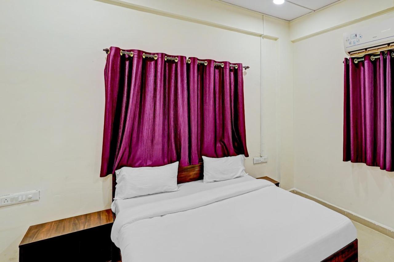 Amba Executive An Apartment Hotel Mundhwa Bagian luar foto
